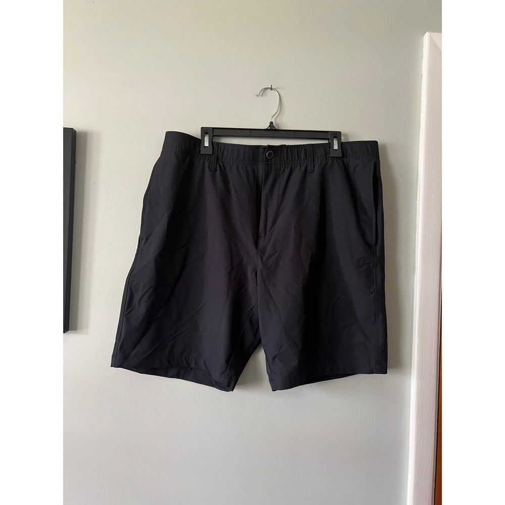 Under Armour Golf Shorts Black Athletic Stretch Men Size 40